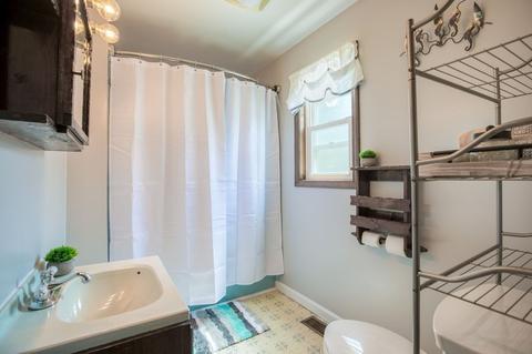 50 Shepherd St, Chicopee, MA 01013 photo 8