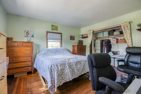 50 Shepherd St, Chicopee, MA 01013 photo 9