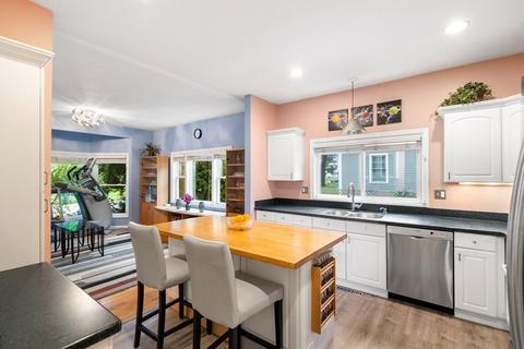 77 Ardmore Rd, Needham, MA 02494 photo 9