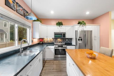 77 Ardmore Rd, Needham, MA 02494 photo 10