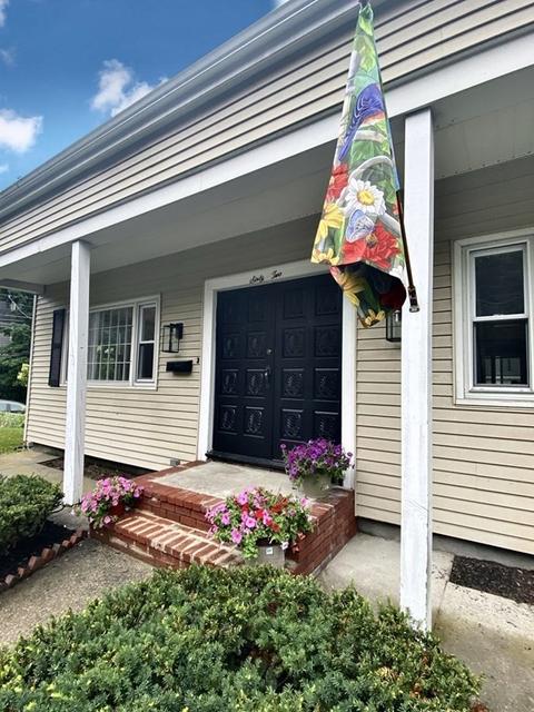62 Wright St, Stoneham, MA 02180 photo 1