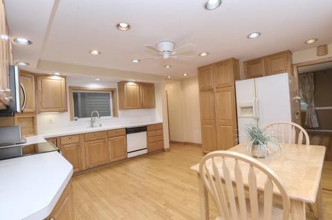 62 Wright St, Stoneham, MA 02180 photo 5