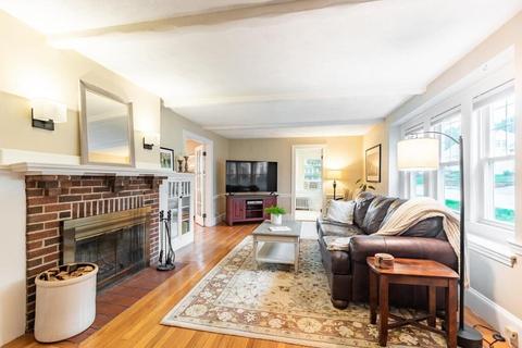 33 Winter St, Reading, MA 01867 photo 2