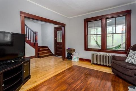 162 Heard St, Worcester, MA 01603 photo 9