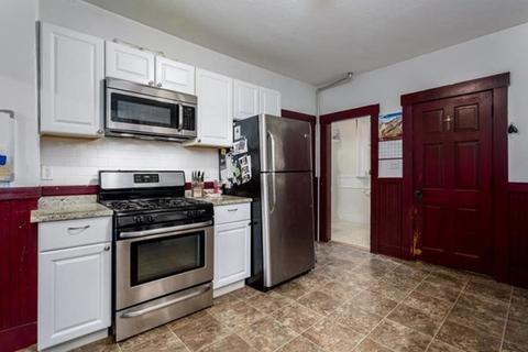 162 Heard St, Worcester, MA 01603 photo 2