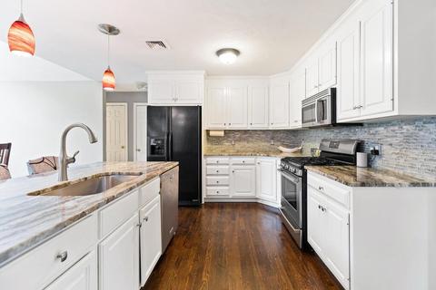 32 Jasons Path, Walpole, MA 02081 photo 8