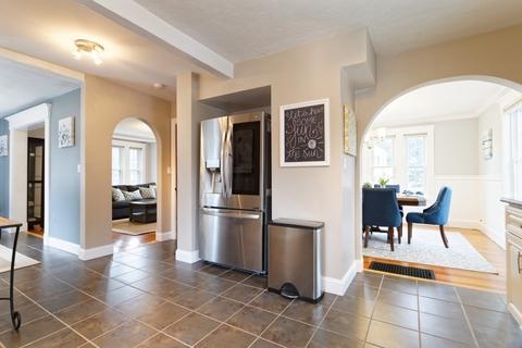 8 Laurel St, Beverly, MA 01915 photo 7