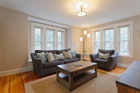 8 Laurel St, Beverly, MA 01915 photo 12