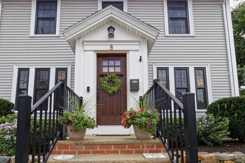 8 Laurel St, Beverly, MA 01915 photo 1