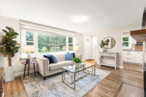 11 Parker St, Acton, MA 01720 photo 2