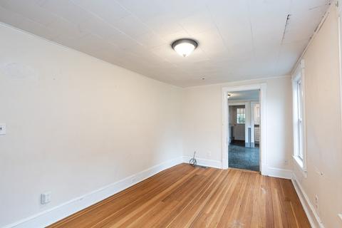 365 E Main St, Chicopee, MA 01020 photo 9