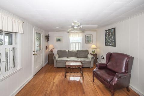 20 Davis Rd, Beverly, MA 01915 photo 9