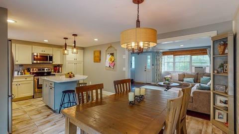 2 Orrison St, Worcester, MA 01609 photo 9
