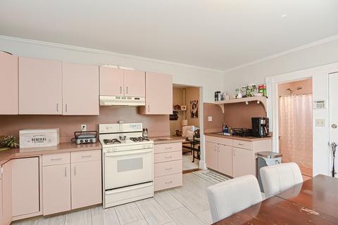 75 Cleveland Ave, Everett, MA 02149 photo 16
