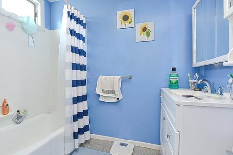 75 Cleveland Ave, Everett, MA 02149 photo 13