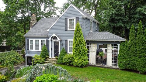 304 Lowell St, Reading, MA 01867 photo 2