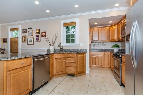 304 Lowell St, Reading, MA 01867 photo 15