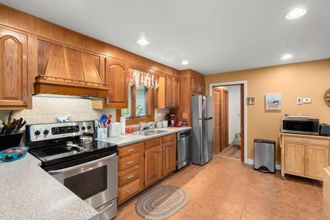 28 Colgate Rd, Beverly, MA 01915 photo 6