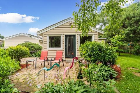 28 Colgate Rd, Beverly, MA 01915 photo 4