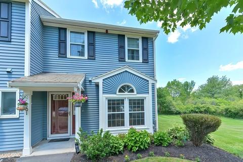 19 Garden St #101, Danvers, MA 01923 photo 2