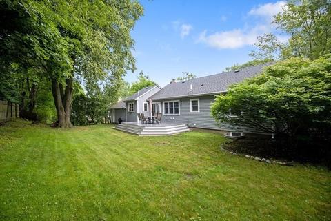 25 May St, Marblehead, MA 01945 photo 25
