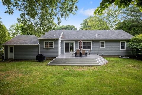 25 May St, Marblehead, MA 01945 photo 2