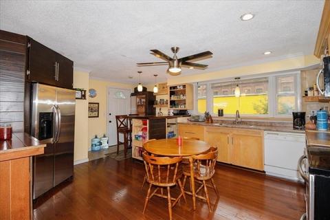 14 Wilbraham Ave, Springfield, MA 01109 photo 2