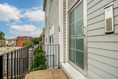 20 William St #10, Worcester, MA 01609 photo 2