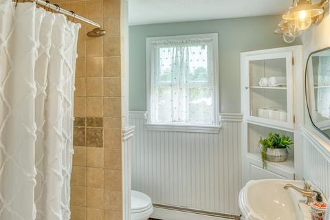 51 Mohawk St, Danvers, MA 01923 photo 27