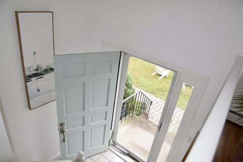51 Mohawk St, Danvers, MA 01923 photo 13