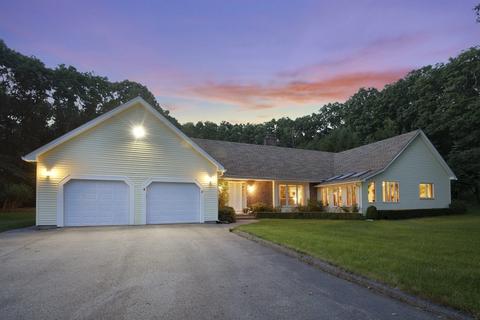 11 Mikes Way, Webster, MA 01570 photo 1