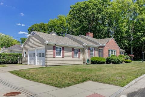 330 Harvard St, Fall River, MA 02720 photo 2