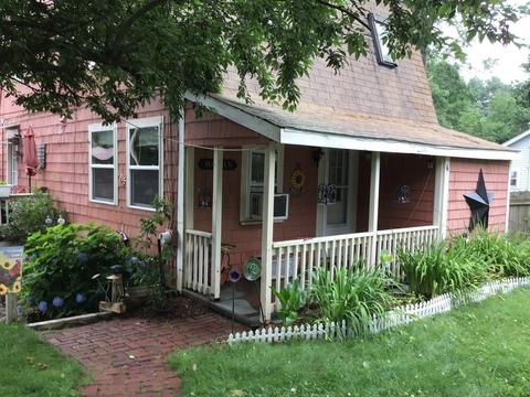 6 Upton St, Halifax, MA 02338 photo 1