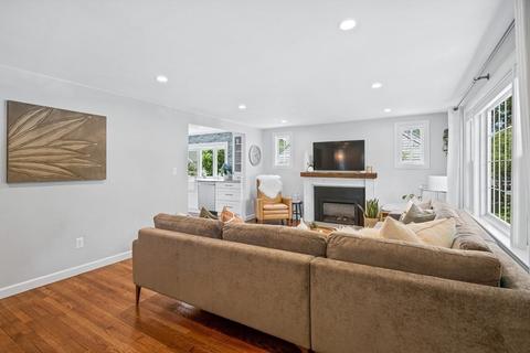 16 Iverson Rd, Beverly, MA 01915 photo 3