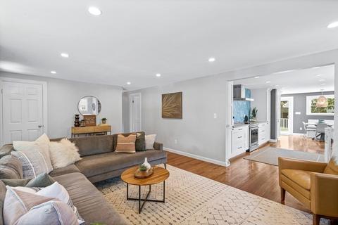 16 Iverson Rd, Beverly, MA 01915 photo 6
