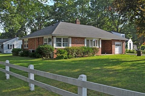 175 St James Blvd, Springfield, MA 01104 photo 2