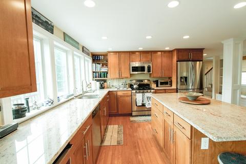 327 Ocean St, Barnstable, MA 02601 photo 11