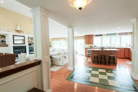 327 Ocean St, Barnstable, MA 02601 photo 19