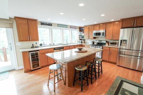 327 Ocean St, Barnstable, MA 02601 photo 10