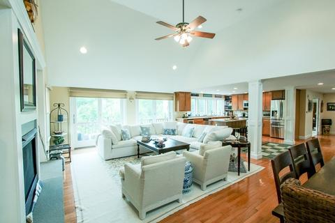327 Ocean St, Barnstable, MA 02601 photo 9