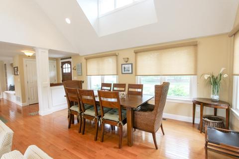 327 Ocean St, Barnstable, MA 02601 photo 7
