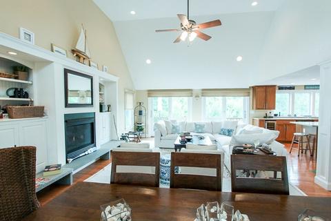327 Ocean St, Barnstable, MA 02601 photo 8
