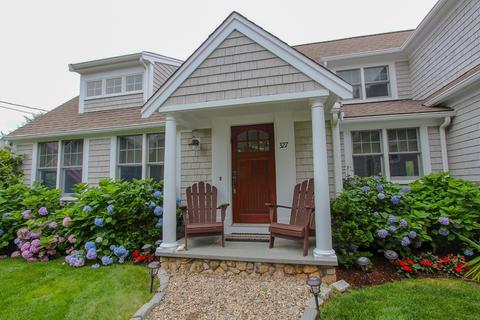 327 Ocean St, Barnstable, MA 02601 photo 2