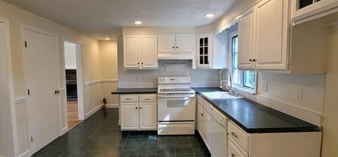 13 Breton Cir, Reading, MA 01867 photo 7