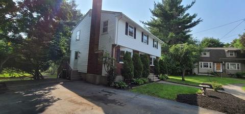 13 Breton Cir, Reading, MA 01867 photo 4