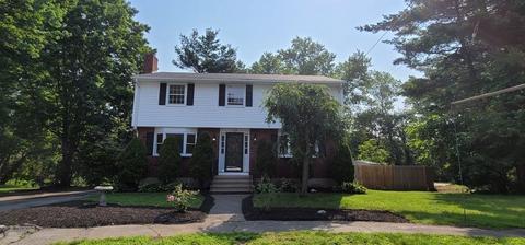 13 Breton Cir, Reading, MA 01867 photo 2