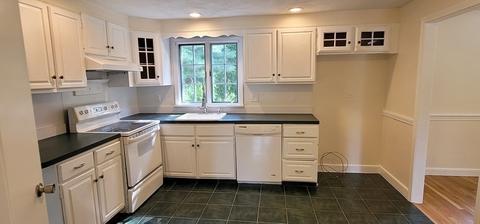 13 Breton Cir, Reading, MA 01867 photo 9