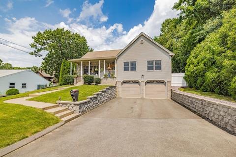 38 Smith St, Chicopee, MA 01020 photo 1