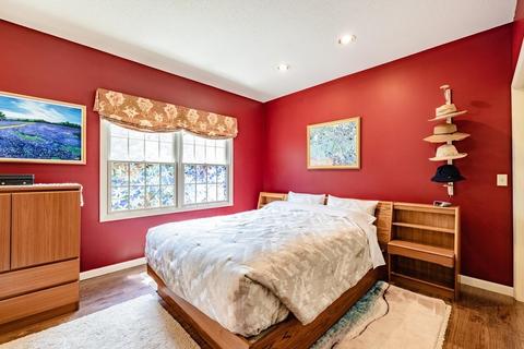 38 Smith St, Chicopee, MA 01020 photo 12