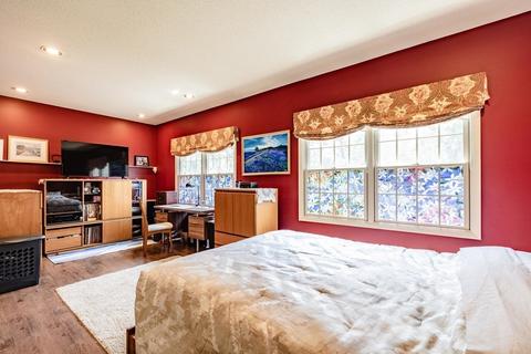38 Smith St, Chicopee, MA 01020 photo 13